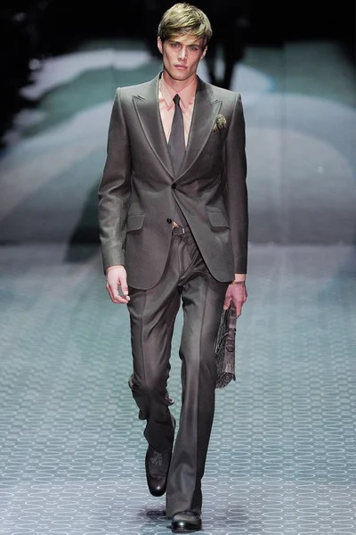Look 2